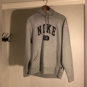 Nike SB Hoodie (Grey)
